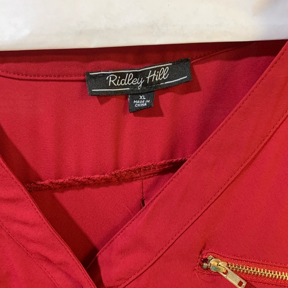 Red blouse - Picture 2 of 3